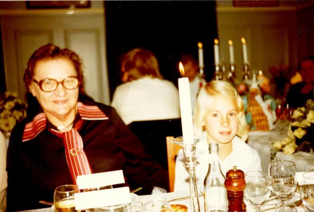 christa-oenskes-til-lykke-med-foedselsdagen-1978-3-19-af-datteren-anette-fra-jekels-hotel