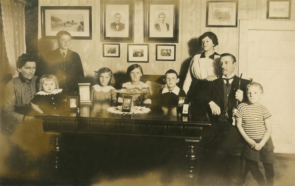 niels-chr-nielsen-goegsig-og-mine-retucheret