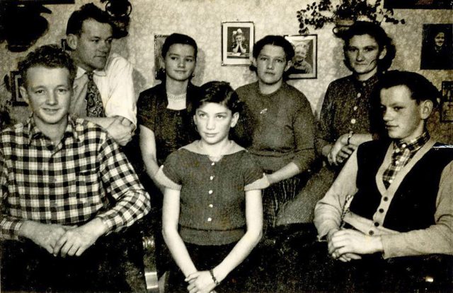 Poul Knud Inga Irma Ruth Lilly Jørn 0007 ps